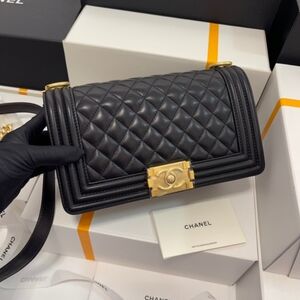 <AUTHENTIC>CHANEL bag